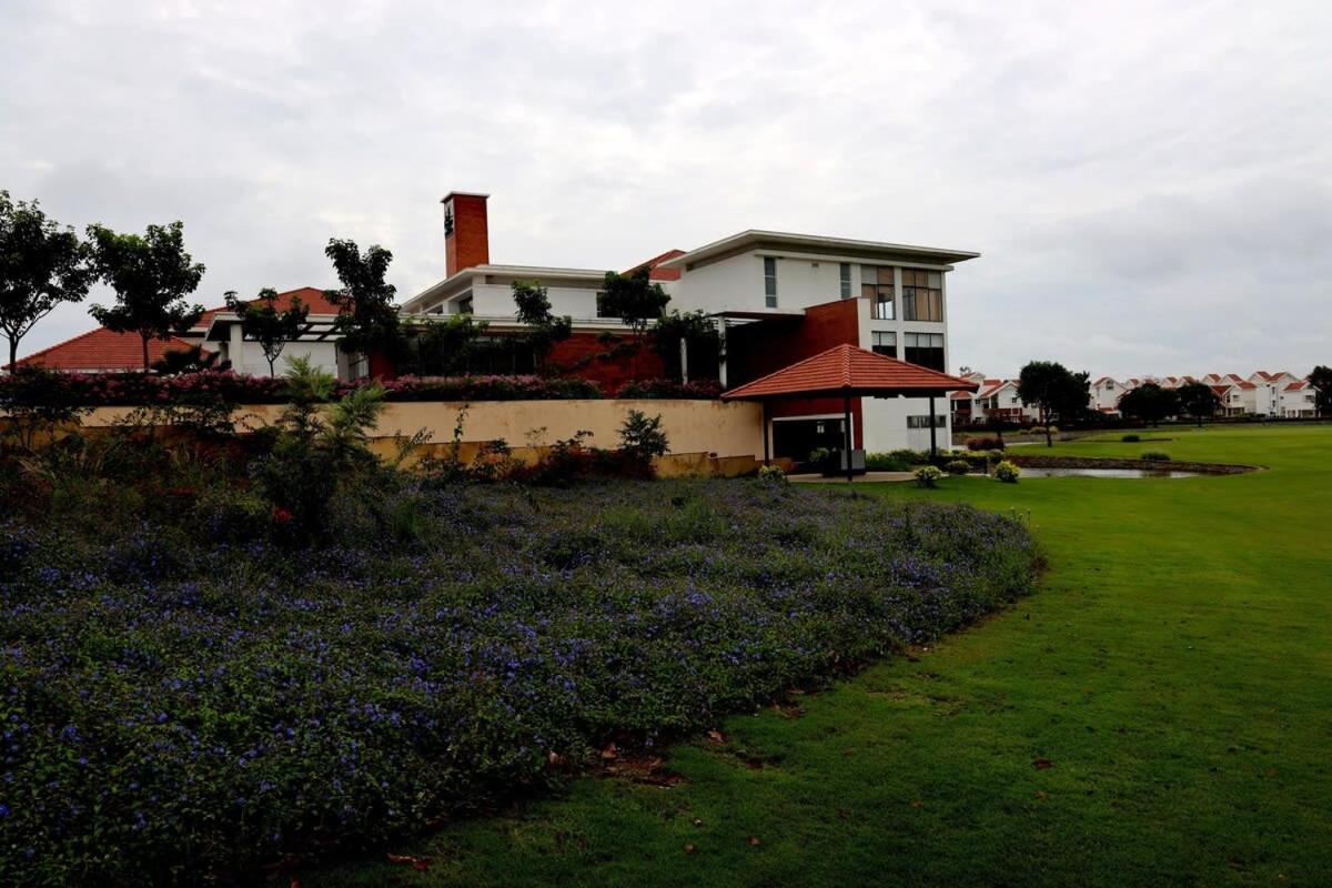 Welcome To Serenity-Luxury Villa At Prestige Augusta Golf Village บังกาลอร์ ภายนอก รูปภาพ