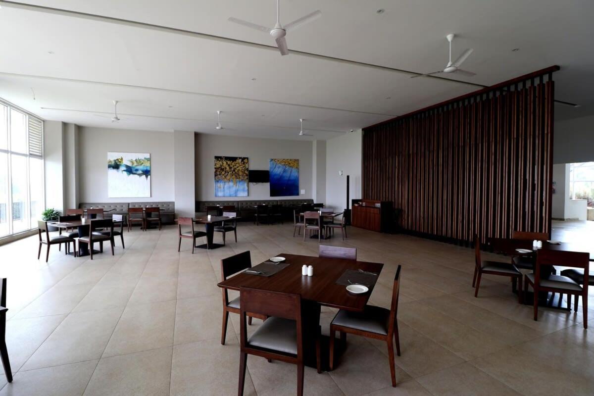 Welcome To Serenity-Luxury Villa At Prestige Augusta Golf Village บังกาลอร์ ภายนอก รูปภาพ